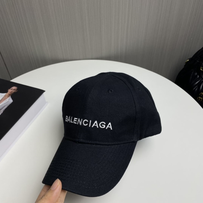 BALENCIAGA